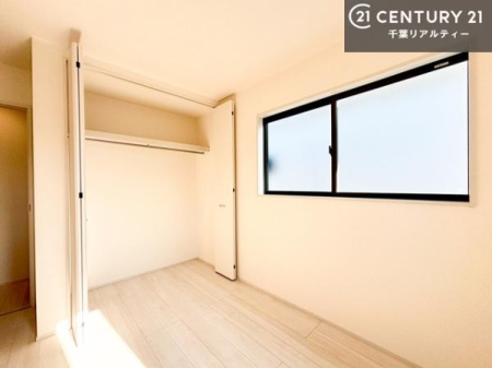 m [Xy[XĂ܂IXbLڂ鎖ł܂ˁB
ƋI΂ȂVvȃfUCׁ̈AƋI΂Cɓ̋ԍ肪łłˁB