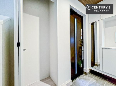  ~[tV[Y{bNXtȂ̂ŁAւЕt|₷łI
XbLւŌ˂JuԁÂSnԂo}Ă܂B