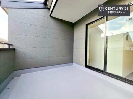 oRj[ Ci[oRj[ItĂ̂ŁA}ɉJ~ĂGɂSIJbgĂ̂ŁAVC̗ǂ́AO֏oĐ[ċẑ悳łI