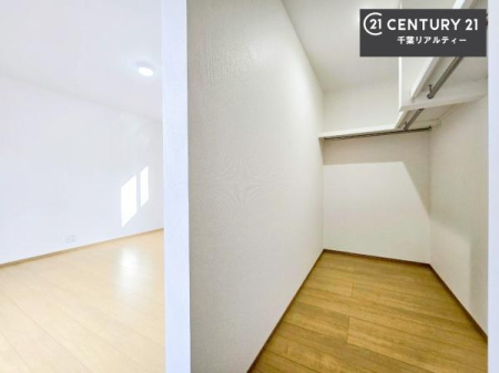 [ Ղ̎[Xy[XŁA炵萮Z܂BƑ̉וꂢɕЕtAKɉ߂܂B