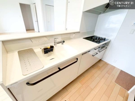 Lb` lC̑ΖʎVXeLb`̗pĂ܂IƑ̃R~jP[VRƑ݌vłB
qlɂڂ͂̂ŊłˁB[͂܂I