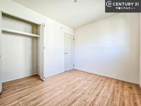 rOȊŐ VvɃfUCĂ邽߁AƋIт܂I
Cɓ̉ƋuĂ낰Ԃ邱Ƃł܂B