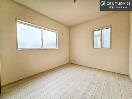 q Qʍ̌Ŗ邭JIB|oȂߊO̎ɂAԂɂȂĂAwKVтɂWłqǂƂĂ҂łB