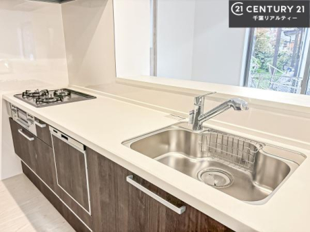 Lb` lC̑ΖʎVXeLb`̗pĂ܂IƑ̃R~jP[VRƑ݌vłB
qlɂڂ͂̂ŊłˁBLXgĉKɍƂi݂܂B