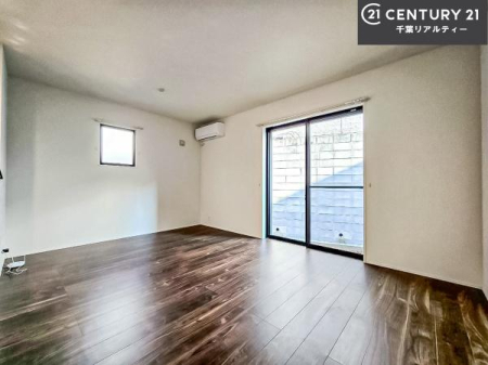 rO SnǂrO͉ƑRƏW܂܂BƑcR̎ԂłBƑƁAw[Ԃ߂łˁB