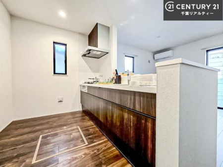 Lb` Ƃ肠钲Xy[XōƂ₷KȃLb`łI
qlƈꏏɂَqy߂LXXy[XłByԂɂȂ肻łˁI