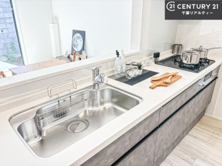 Lb` lC̑ΖʎVXeLb`̗pĂ܂IƑ̃R~jP[VRƑ݌vłB
qlɂڂ͂̂ŊłˁB[͂܂I