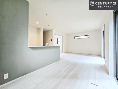 rO SnǂrO͉ƑRƏW܂܂BƑcR̎ԂłBƑƁAw[Ԃ߂łˁB