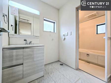 ʑEʏ t̖邢ʎłICɓւłĐɕۂƂł܂IRނ̂łς̎dオǂȂ܂ˁI