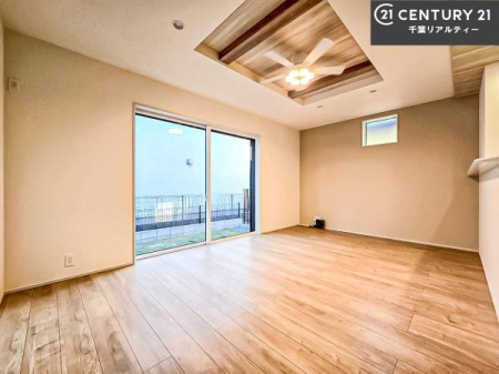 rO SnǂrO͉ƑRƏW܂܂BƑcR̎ԂłBƑƁAw[Ԃ߂łˁB