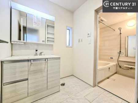 ʑEʏ t̖邢ʎłICɓւłĐɕۂƂł܂IRނ̂łς̎dオǂȂ܂ˁI