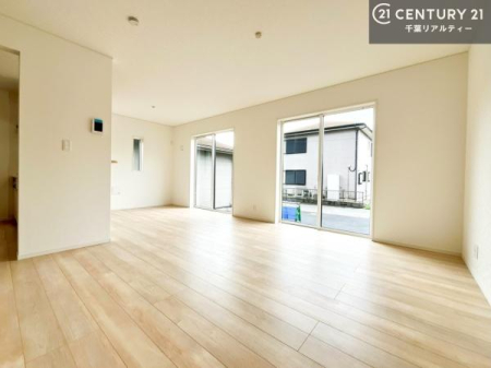 rO LX_CjOXy[XI肨HB΂yԂ߂܂BX̔܂IynwJÒz