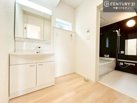 ʑEʏ Oʋdl̐ʏ́AgȂ݂₷I͎[ɂȂĂ܂BhC[₨ϓЕt̂ŐʑXbLƌ邱Ƃo܂IynwJÒz