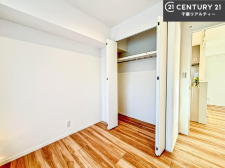 q [Xy[XĂAߗނ₨AwpiȂǂ萮ł܂BLg邽߁AKŐZԂ܂B