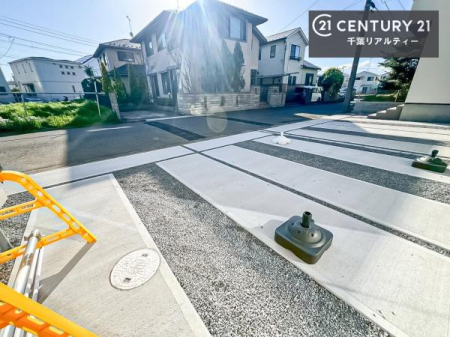 ԏ ԃXy[X2䕪܂IZJhJ[͂AoCN⎩]ԂȂǂuꏊɍ܂B