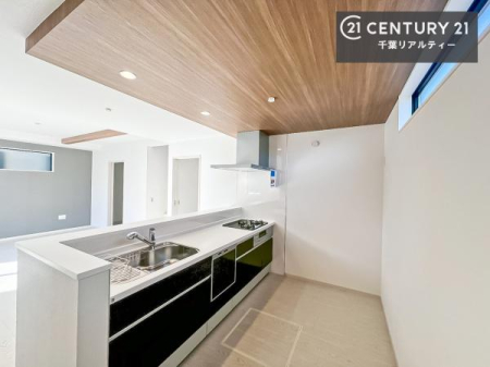 Lb` lC̑ΖʎVXeLb`̗pĂ܂IƑ̃R~jP[VRƑ݌vłB
qlɂڂ͂̂ŊłˁB[͂܂I