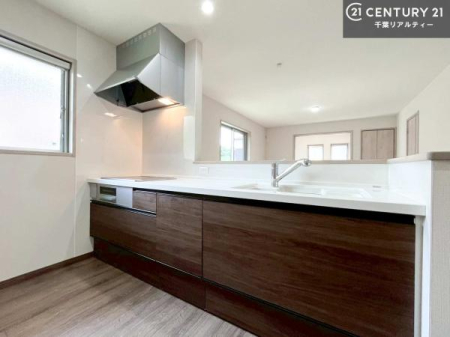 Lb` lC̑ΖʎVXeLb`̗pĂ܂IƑ̃R~jP[VRƑ݌vłB
qlɂڂ͂̂ŊłˁB[͂܂I