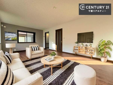 ���r���O �Ƌ��CG�p�[�X�ł��B�S�n�ǂ����r���O�͉Ƒ������R�ƏW�܂�܂��B�Ƒ��c�R�̎��Ԃ����������ł��B���Ƒ��ƁA����w�[���������Ԃ��߂��������ł��ˁB���邭�J���I�ȋ�Ԃł��B