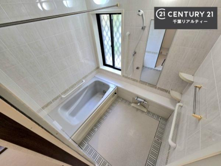 ���� �������������l�̕��͋C�̃o�X���[���́A�����o�Ă��ăo�X�^�C�����[���I
���d���撣���Ă��邲�J���ɂ��D�݂̓����̓����܂����āA�y����ł݂Ă͂������ł��傤���H