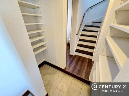 ���[ SIC�i�V���[�Y�C���N���[�[�b�g�j������A�C�����łȂ��A�E�g�h�A�p�i�E�G�ߕ��E�x�r�[�J�[�Ȃǂ��܂Ƃ߂Ď��[�\�B���֎��肪���ł��X�b�L�������܂��B