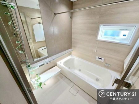 ���� �������������l�̕��͋C�̃o�X���[���́A�����o�Ă��ăo�X�^�C�����[���I
���d���撣���Ă��邲�J���ɂ��D�݂̓����̓����܂����āA�y����ł݂Ă͂������ł��傤���H