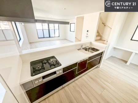 �L�b�`�� �R�����͎O������̂ł������̓����i�s���ł��܂��B
�������O�����t���ł��B�����X�y�[�X���L�X���Ă���׍�Ƃ����₷���I�g�����肪�ǂ��V�X�e���L�b�`���ł��I