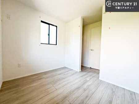 �Q�� �D���������������ޗm���́A���̖ڊo�߂��C�������ǂ������ł��ˁB���������Ԃ��������Ɖ߂������Ƃ��ł��܂��B�D�����F�����̃t���[�����O���ǂ�ȉƋ�ɂ��}�b�`���܂��I