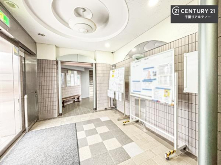 �G���g�����X ��؂Ȃ��q�l�����o�}������G���g�����X�B����]�̕����܂Ƃ߂Ă��ē��B
���₢���킹�ɑ��Ή����܂��I