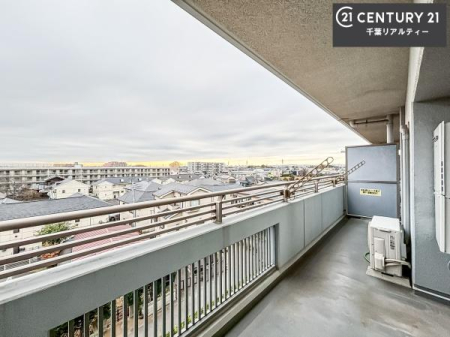 �Z�˂���̒��]�ʐ^ �z������ǍD�ȃo���R�j�[�ł��I���ꂽ���ɂ͐�������n����J���I�Ȏ��Ԃ��y���߂܂��B
