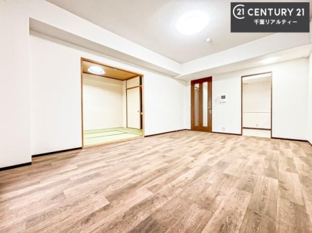 ���r���O �D�����z���܂肪���r���O����ł���ċ��S�n�̗ǂ���Ԃ����o���Ă���܂��I
���났�̎��Ԃ��߂����܂��I