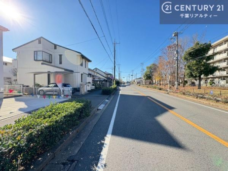 �O�ʓ��H�܂ތ��n�ʐ^ �O�ʓ��H��16���I�z����ǍD�ȗ��n�ł��B
�Ԍɓ��ꂪ���ȕ������S�ł��ˁB