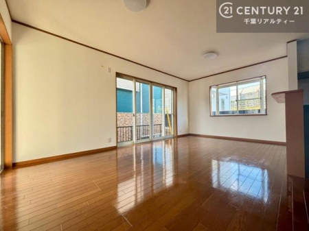 ���r���O �����������f�U�C���Ƌ@�\�������˔��������m�x�[�V���������B�����肠��f�ނƏ�i�ȋ�ԂÂ���ŁA�Z�ސl�̖�����L���ɂ��Ă���܂��B