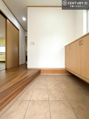 ���� ���ċA���Ă��Ă��A�������܁I�����������Ȃ�A�D�����}������Ă�����ԂɂȂ��Ă��܂��B
���邭��������錺�ւł��I