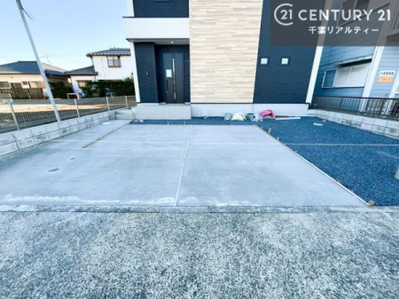 ���ԏ� �ő�3�䒓�Ԃł���J�[�X�y�[�X�͂��v�w�ł��Ԃ̈ێ��͂������A���q�������S�ł��I���]�Ԃ�o�C�N�u����ɂ�����܂���B�i�Ԏ�ɂ��j