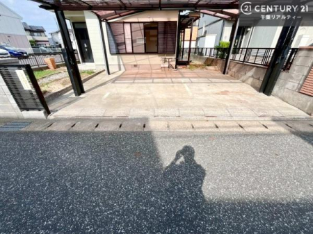 ���ԏ� ���ԃX�y�[�X��2�䕪����܂��I�Z�J���h�J�[�͂������A�o�C�N�⎩�]�ԂȂǂ��u���ꏊ�ɍ���܂���B