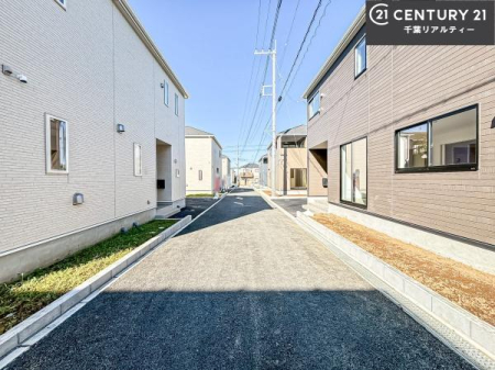 �O�ʓ��H�܂ތ��n�ʐ^ ���ӊ���A���q�l�̂���]�ɍ������������ꏏ�ɂ��ē���v���܂��B�Z��[���A�h�o�C�U�[�ɂ�邲���k������܂��B���Ђ͂��₢���킹�ɑ��Ή����܂��I���҂������܂���I