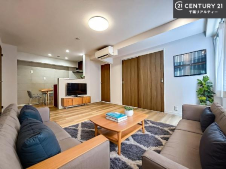 ���r���O �Ƌ��CG�p�[�X�ł��B�D�����z���܂肪���r���O����ł���ċ��S�n�̗ǂ���Ԃ����o���Ă���܂��I
���R�ƉƑ����W����b��������S�n�悢��ԁI