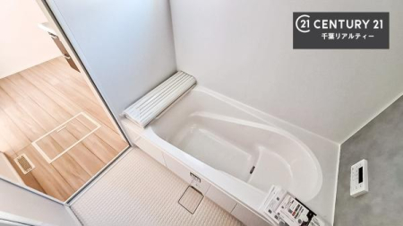 ���� �������������l�̕��͋C�̃o�X���[���́A�����o�Ă��ăo�X�^�C�����[���I
���d���撣���Ă��邲�J���ɂ��D�݂̓����̓����܂����āA�y����ł݂Ă͂������ł��傤���H