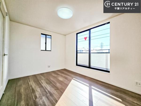 �m�� �o���R�j�[�ɖʂ��Ă���m���ł��B���邭�����肪����A���C����������ł��܂��I���N���āA�O�ɏo�Ĕw�L�т����[�ċz�����ǂ������}������邱�Ƃ��ł��܂��B