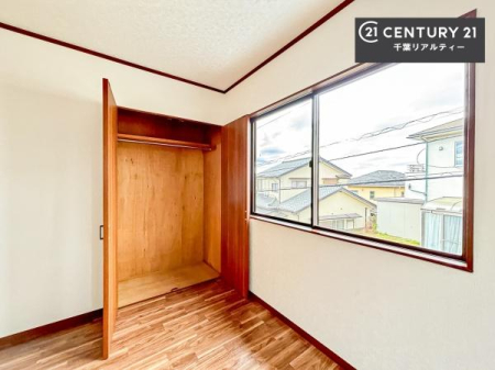 ���[ �����Ղ�̎��[�X�y�[�X�ŁA��炵���������萮���Z�܂��B�Ƒ��̉ו������ꂢ�ɕЕt���A���������K�ɉ߂����܂��B