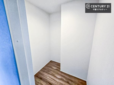 ���[ �����Ղ�̎��[�X�y�[�X�ŁA��炵���������萮���Z�܂��B�Ƒ��̉ו������ꂢ�ɕЕt���A���������K�ɉ߂����܂��B