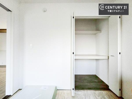 ���[ �����Ղ�̎��[�X�y�[�X�ŁA��炵���������萮���Z�܂��B�Ƒ��̉ו������ꂢ�ɕЕt���A���������K�ɉ߂����܂��B