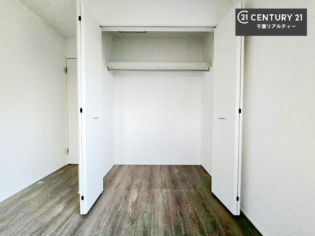 ���[ �����Ղ�̎��[�X�y�[�X�ŁA��炵���������萮���Z�܂��B�Ƒ��̉ו������ꂢ�ɕЕt���A���������K�ɉ߂����܂��B