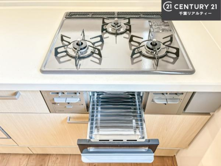 �L�b�`�� �R�����͎O������̂ł������̓����i�s���ł��܂��B
�������O�����t���ł��B�����X�y�[�X���L�X���Ă���׍�Ƃ����₷���I�g�����肪�ǂ��V�X�e���L�b�`���ł��I