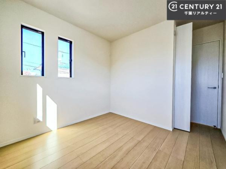 ���r���O�ȊO�̋��� �V���v���Ƀf�U�C������Ă��邽�߁A�Ƌ��I�т܂���I
���C�ɓ���̉Ƌ��u���Ă��낰���Ԃ���邱�Ƃ��ł��܂��B