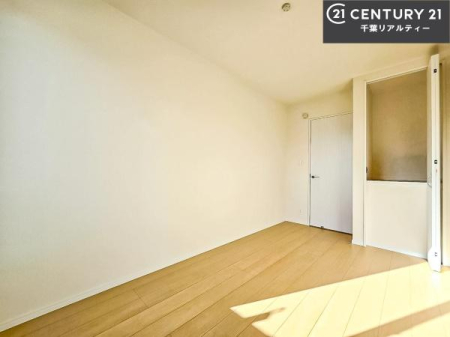 �Q�� �D���������������ޗm���́A���̖ڊo�߂��C�������ǂ������ł��ˁB���������Ԃ��������Ɖ߂������Ƃ��ł��܂��B�D�����F�����̃t���[�����O���ǂ�ȉƋ�ɂ��}�b�`���܂��I