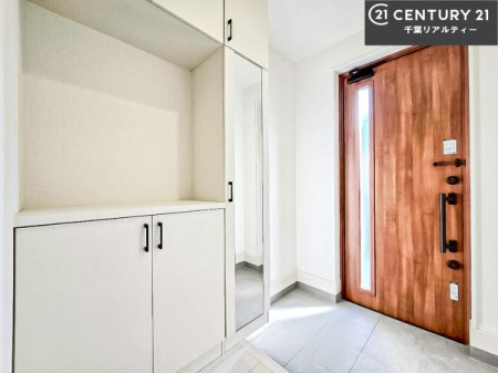 ���� ���ċA���Ă��Ă��A�������܁I�����������Ȃ�A�D�����}������Ă�����ԂɂȂ��Ă��܂��B
���邭��������錺�ւł��I