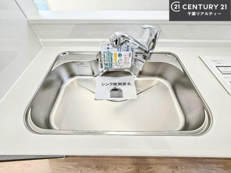 �L�b�`�� ���C�h�ȃV���N�ł��ˁI�������˂ɂ������������₷���Ǝ����y�X�d�l�̃V�X�e���L�b�`���ł��I
�f�U�C�����Ƌ@�\�������˂��L�b�`���Ő�����������܂��ˁI