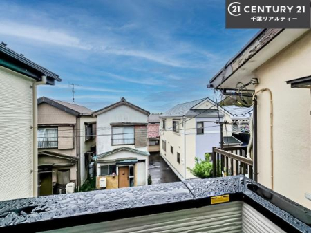 �Z�˂���̒��]�ʐ^ ������������Z��X�A���͂ɂ͍����������Ȃ��A�΂������󂪍L���J����������܂��I
�z�����傫���Ղ��邱�Ƃ�����܂���B�C�����̗ǂ������ʂ蔲����X���݂ł��B