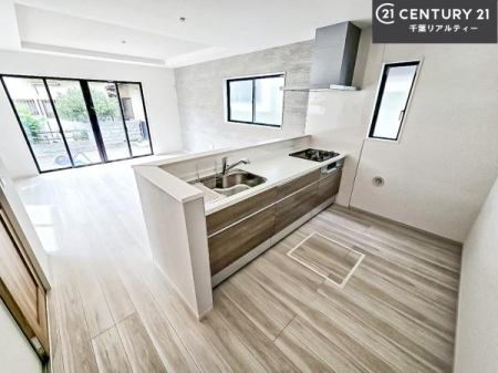 �L�b�`�� ���[�X�y�[�X���L�x�ŁA�����X�y�[�X���X�b�L���ƕЕt���Ђ�`�����p�ł��܂��I
���K�ɍ�Ƃ��ł��܂��I�����̗���������܂��I